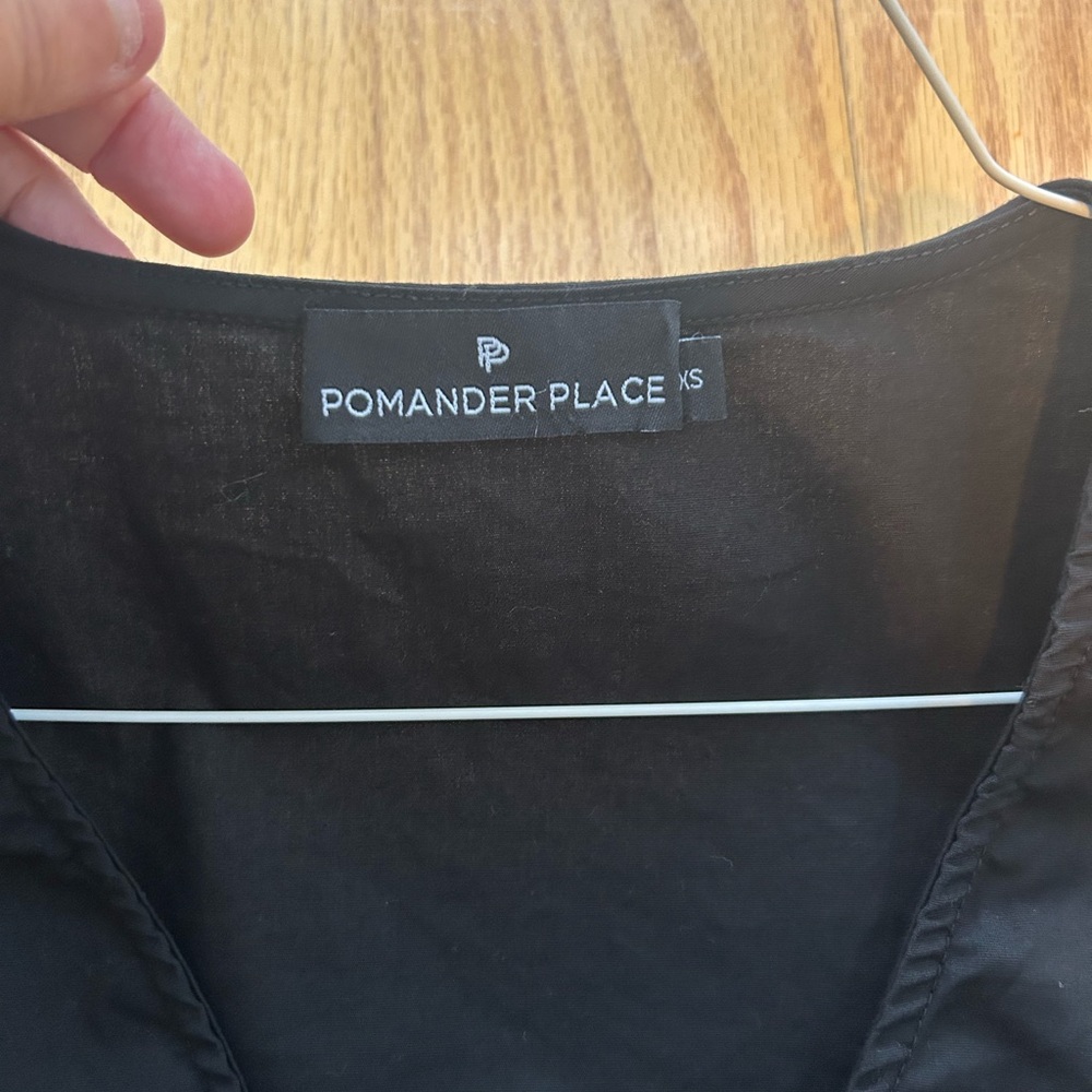 Pomander Place Tuckernuck Black Easton Blouse XS Ruffle Puff Sleeve Swing Top - Picture 5 of 10